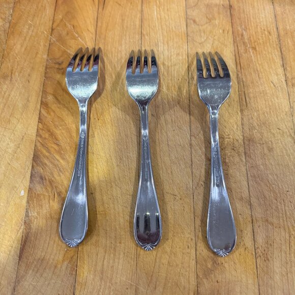 Reed & Barton Salad Fork Set Of 3 Ribbon Crest Stainless Steel Flatware - Picture 2 of 3